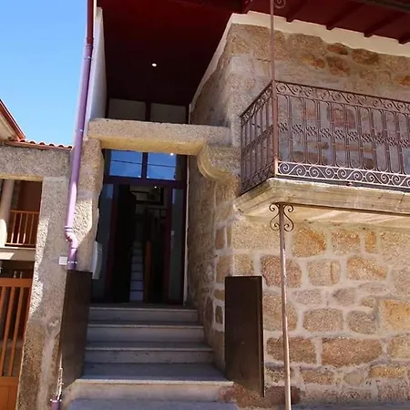 Проживание в семье Casa Dos Ferros Freixial